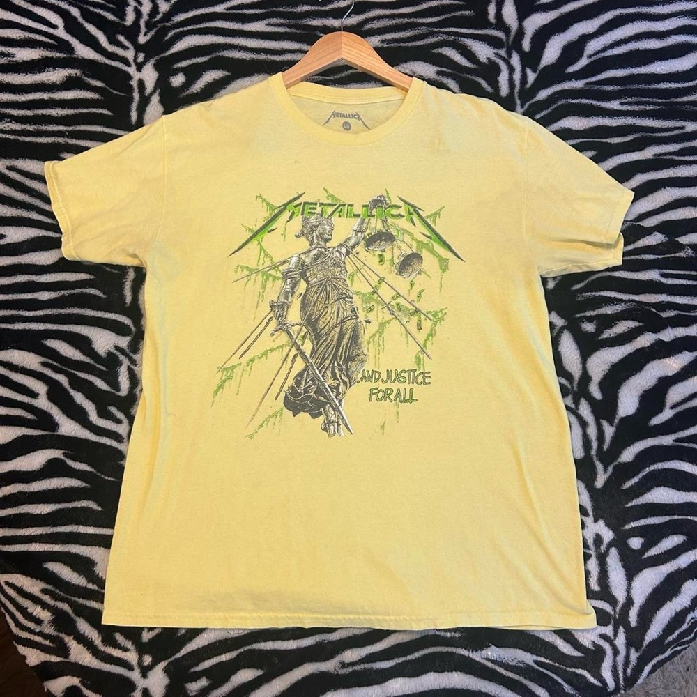 Metallica Yellow Graphic T-Shirt